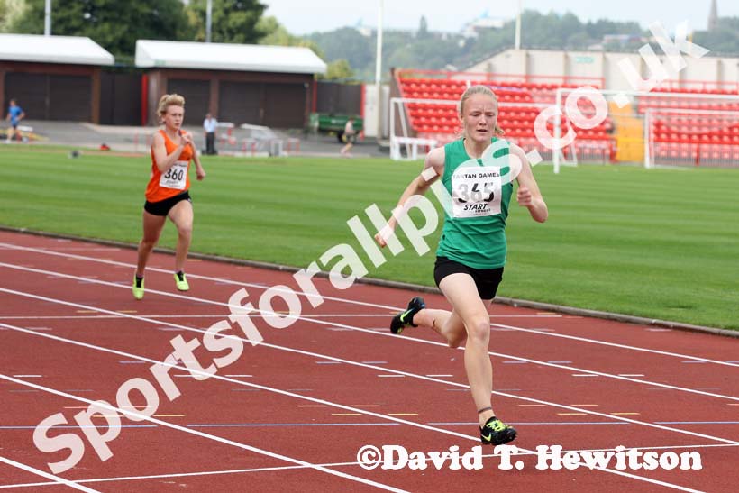 Womens under-17s 200 metres at the Gateshead Tartan Games Open.